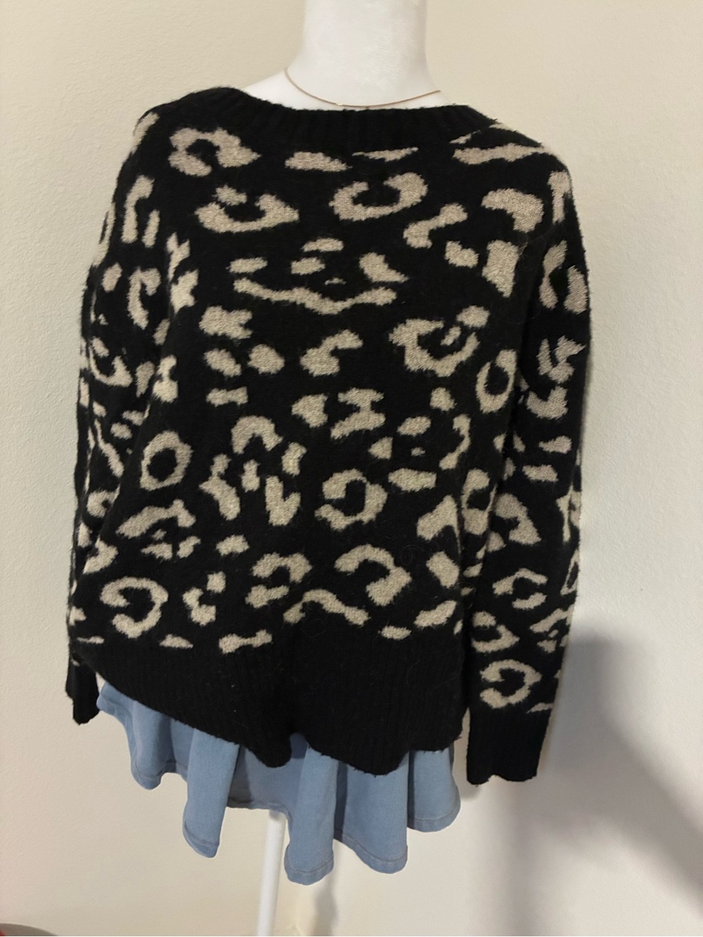 Zara Black & Cream Leopard Crewneck Sweater Oversized Small 🖤